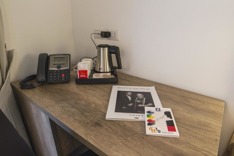 Arredo camere Hotel a Napoli