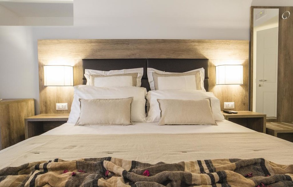 Arredo camere Hotel a Napoli