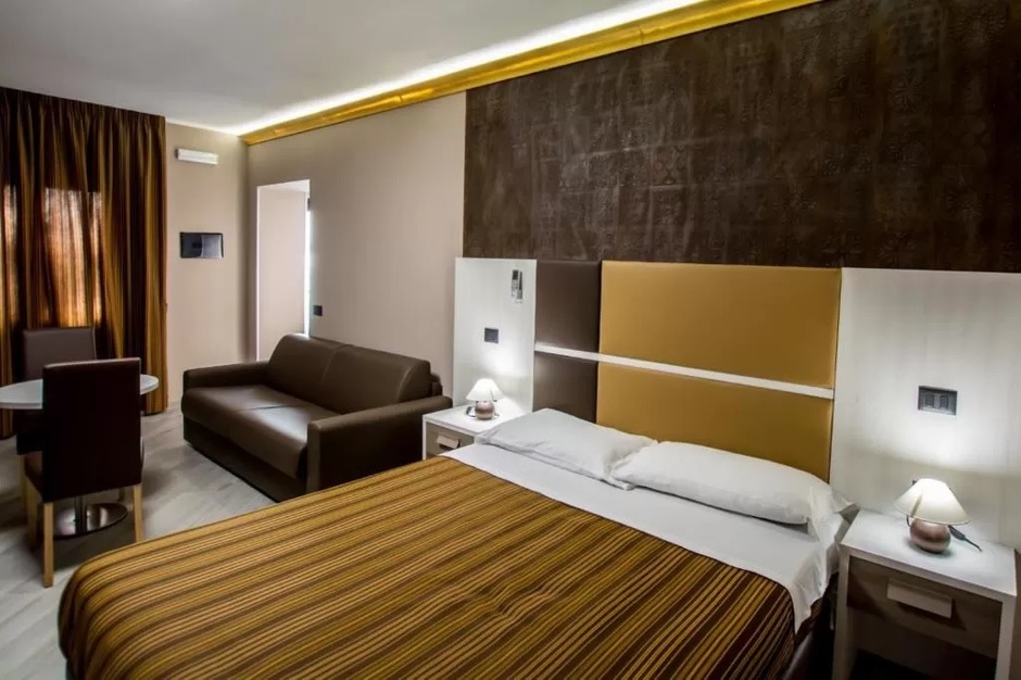 Arredamento per camera Hotel a Potenza