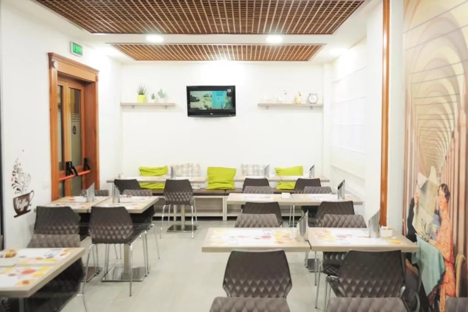 Arredamento per sala colazione hotel
